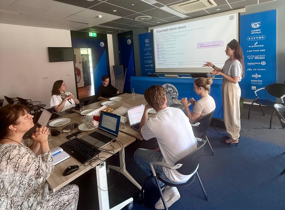 Trainingsmoment tijdens Dag 1 van de AI Accelerator